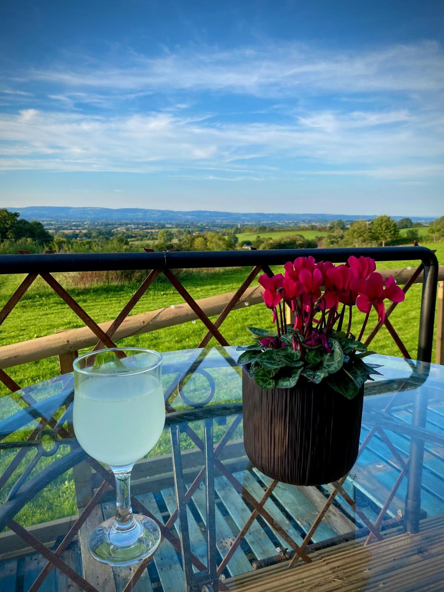 Cherry Tree Glamping Lodge Wellington  Eksteriør bilde