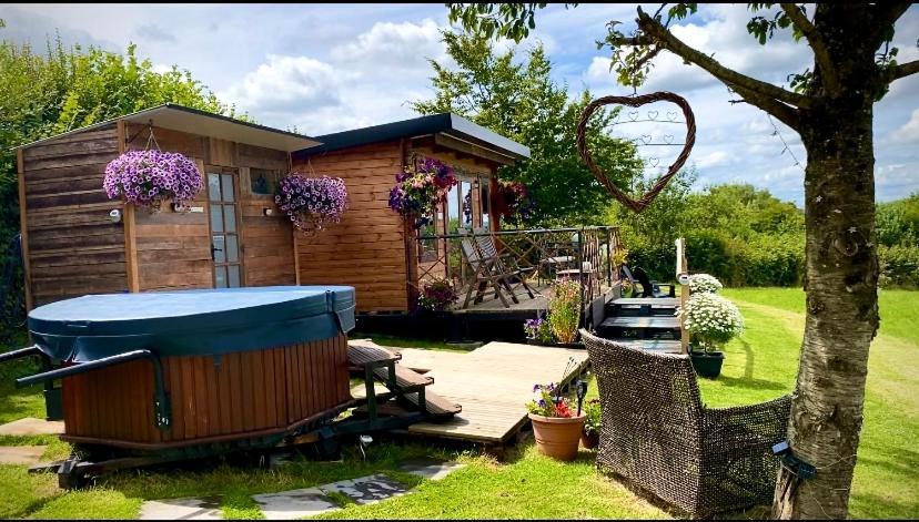 Cherry Tree Glamping Lodge Wellington  Eksteriør bilde